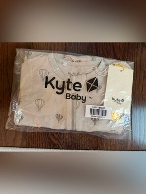 Kyte Baby 6-12M Zippered Footie in Hot Air Balloon (NIB / NWT)